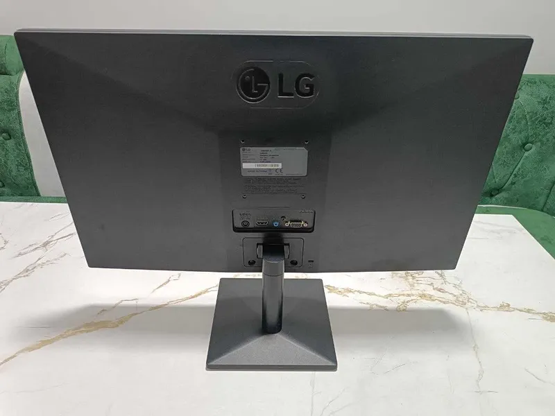 LG 24 monitor orginal — фото 1
