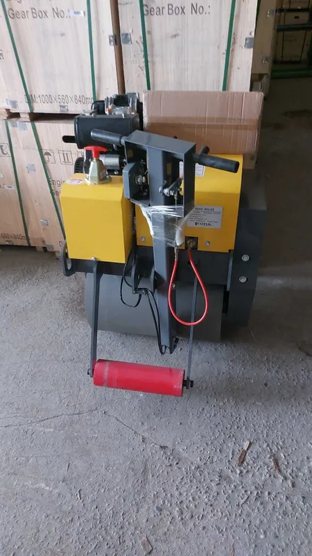 Дорожный каток R-300 (Hoda/Loncin) 2 Дорожный каток R-300 (Hoda/Loncin) 2