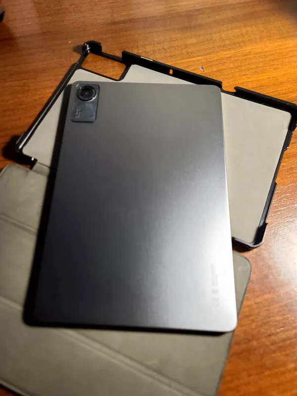 Redmi Pad SE yangi holatda 2 Redmi Pad SE yangi holatda 2