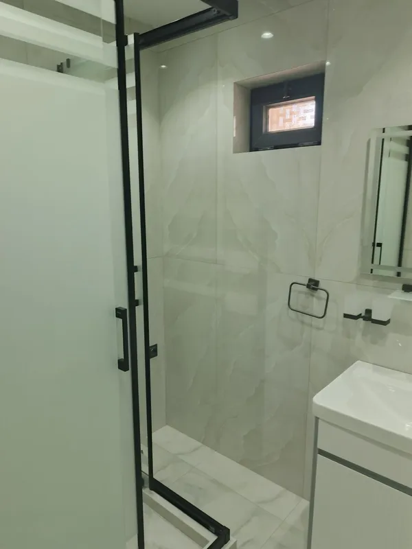 Бобура Нуровшан Сити срочно 4 комнатные 8 этаж 11 дом — фото 3