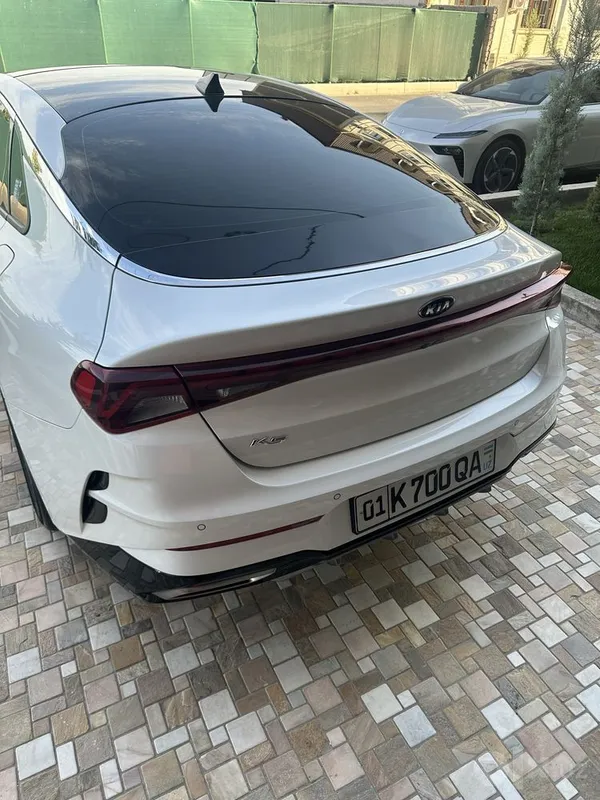 Kia K5 oq rangli 2021 3 Kia K5 oq rangli 2021 3