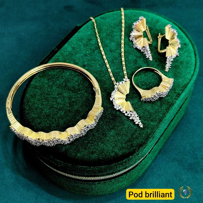 Pod brilliant komplektimiz
