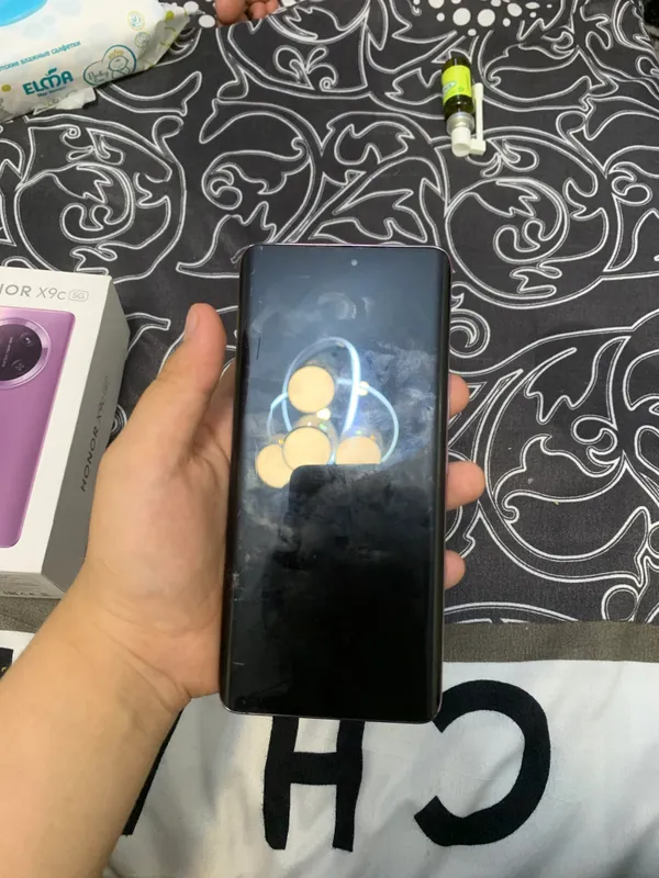 Honor x9c 256 gb ishlashlari yaxshi kameasi singan 2