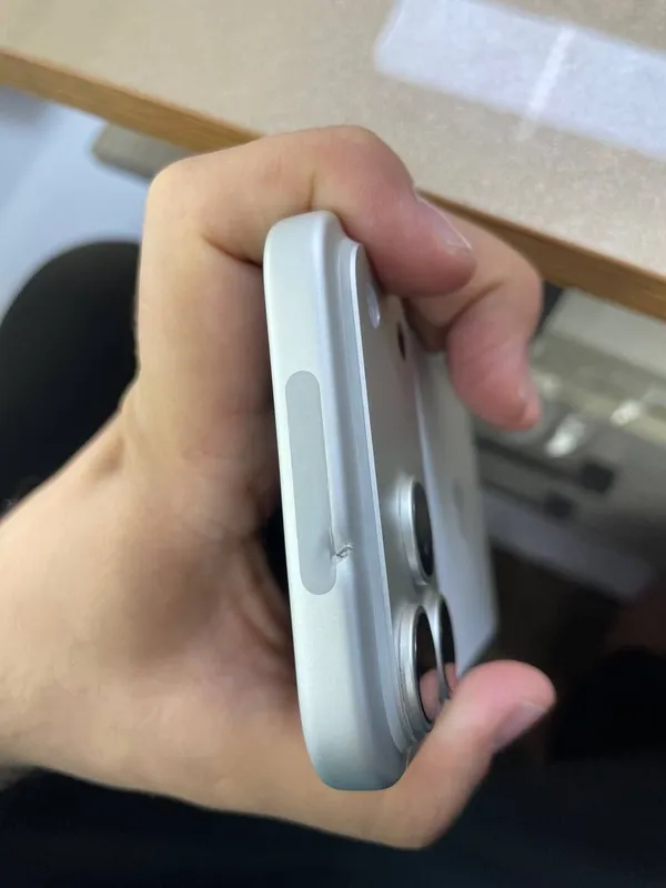 Iphone 17 Pro Max — фото 1