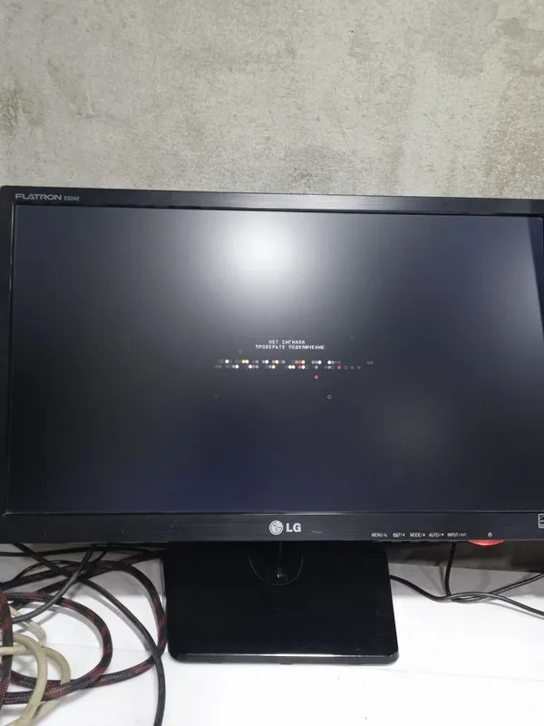22 LG monitor s blokpitaniya — фото 1
