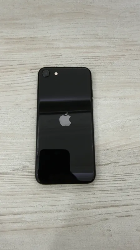 iPhone SE 2022 2 iPhone SE 2022 2