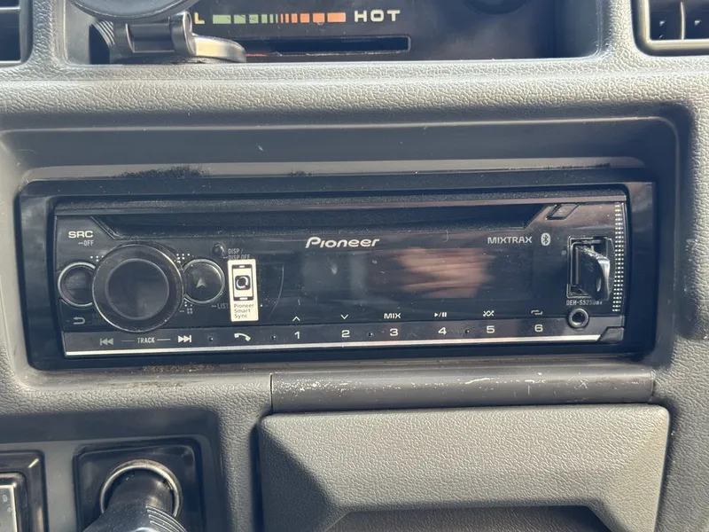Pioneer 5250 sotiladi
