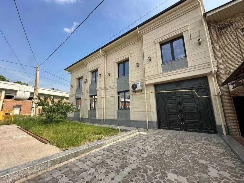 Продаётся эксклюзивное офисное здание у круга Рохат | 1 000 м² — фото 1