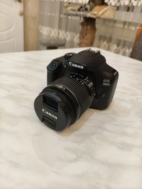 Камера: Canon 1300D