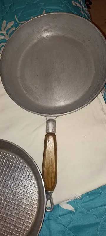 Продаю советские сковородки 4