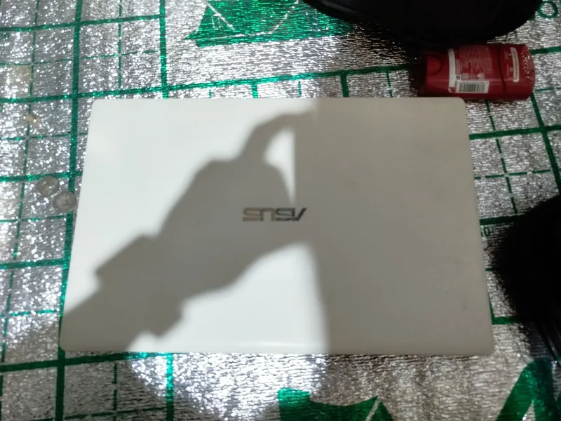 Темир стол уголнек ва Ноутбук Asus запчаст 4 Темир стол уголнек ва Ноутбук Asus запчаст 4