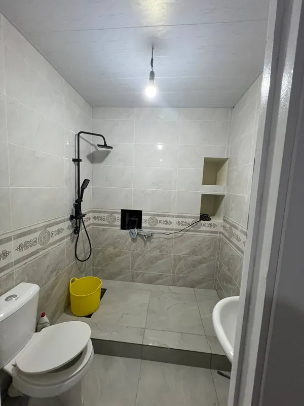 Askiya City ЖКда (Yakkasaroy tumani) 2 xonali kvartira sotiladi 2