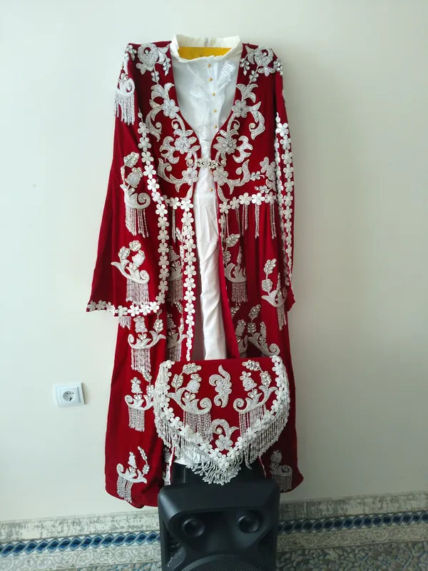 Продаётся одежда 1 Продаётся одежда 1