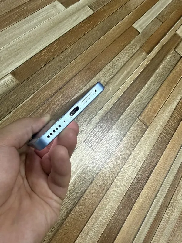 Redmi not 13 kók rang holati yaxshi ekrani orginal 4 Redmi not 13 kók rang holati yaxshi ekrani orginal 4
