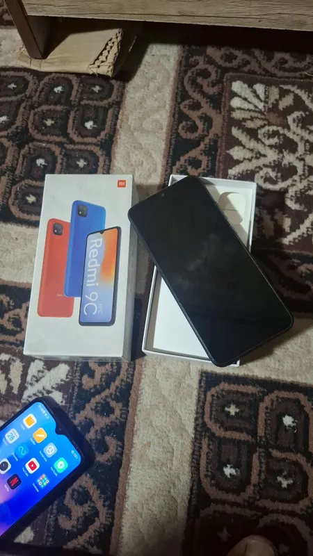 Samsung ва Xiaomi Redmi 1