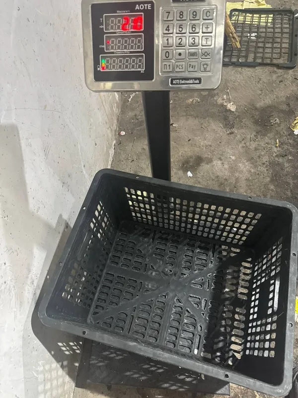 Пластиковый ящик