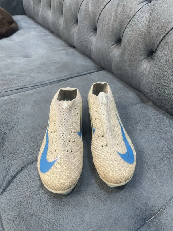 Продам футбольные бутсы Nike Air Zoom, 34-35 размер 1 Продам футбольные бутсы Nike Air Zoom, 34-35 размер 1
