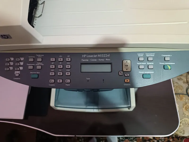 HP LaserJet M1522nf — Printer, skaner, kopir, faks — фото 1