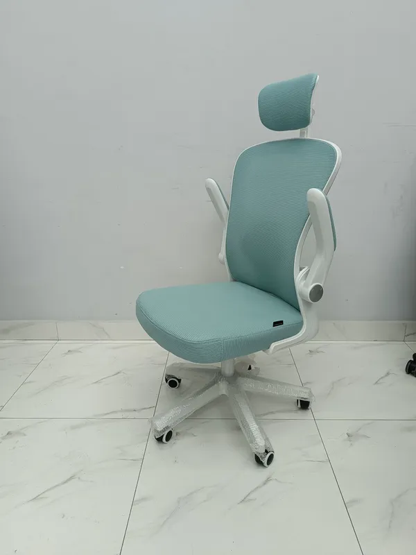 Ofis uchun kreslo, yangi dizayn AQUA 6 Ofis uchun kreslo, yangi dizayn AQUA 6