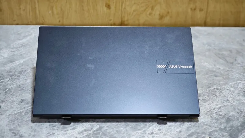 Asus Vivobook noutbuki 3 Asus Vivobook noutbuki 3