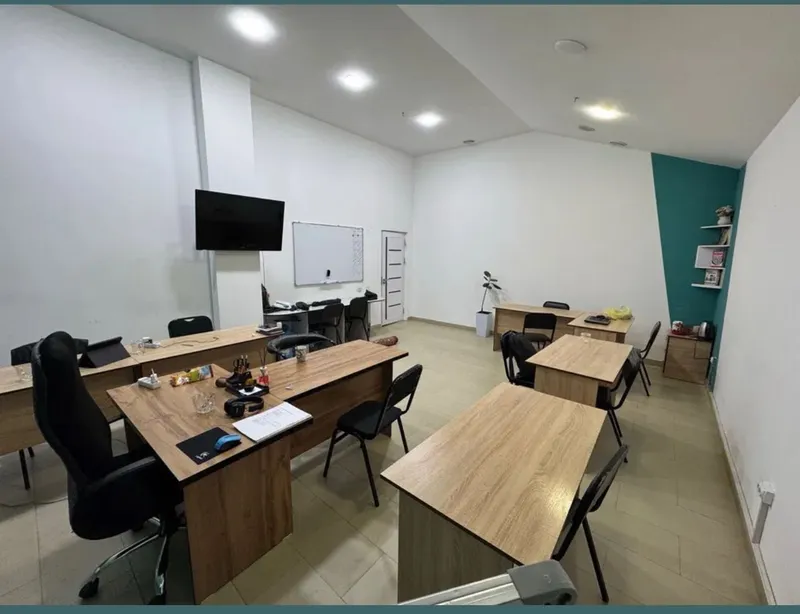 Ofis arenda Metro yonida