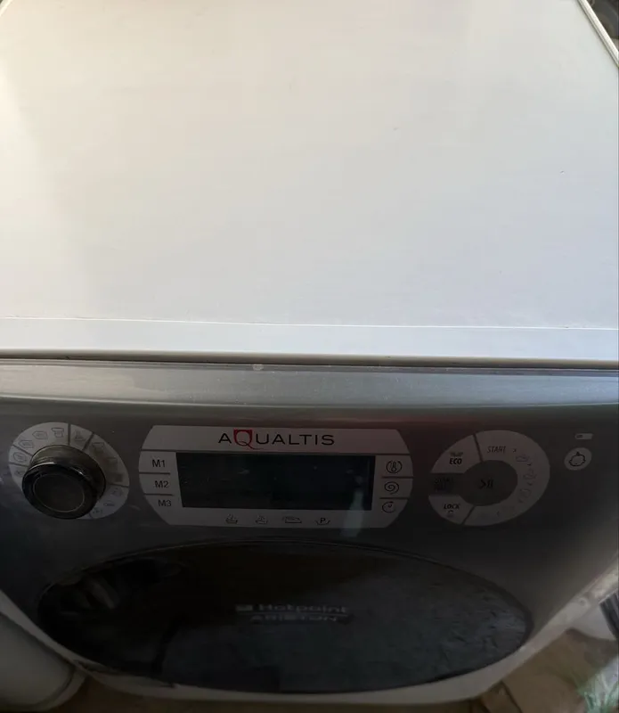 Продается стиральная машинка Hotpoint ARISTON AQUALTIS 11кг.Италия б/у — фото 3