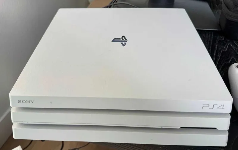 PS4 1-tb slim черный