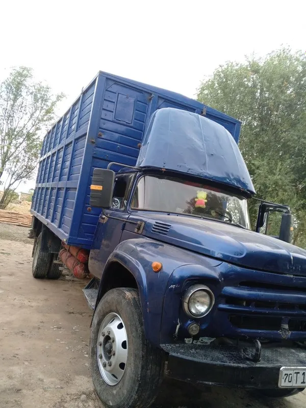 Zil 130 sotiladi