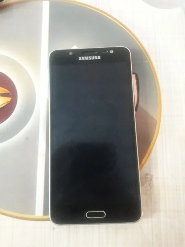 Samsung J5 — фото 1