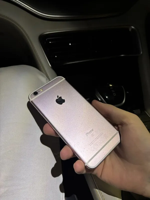 iPhone 6s, аккумулятор 100% 1 iPhone 6s, аккумулятор 100% 1