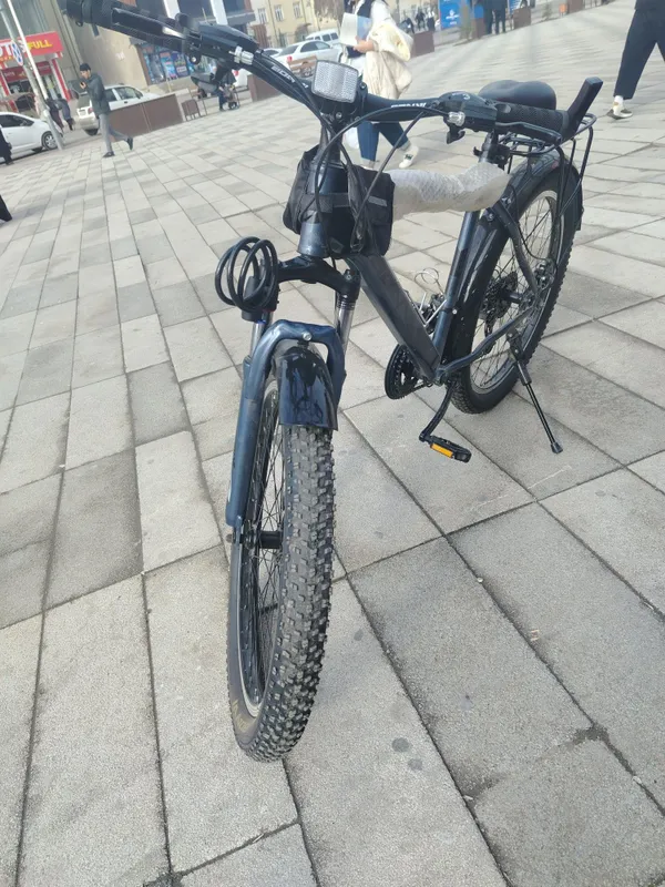 Velosped sotladi naxtga oladganla tel qlsin