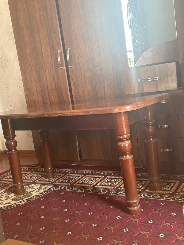 Stol sotiladi juda arzon va hamyonbop narxlarda