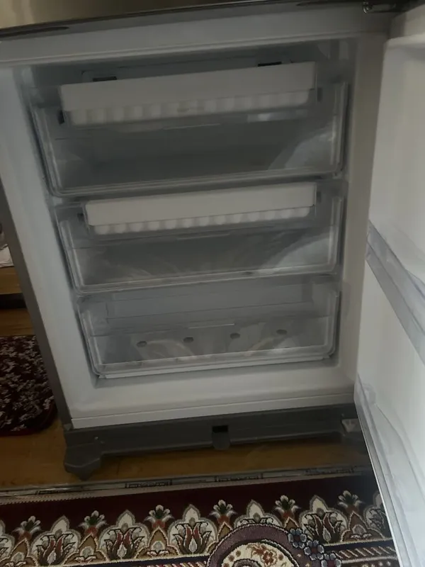 Холодильник Hotpoint Ariston — фото 2