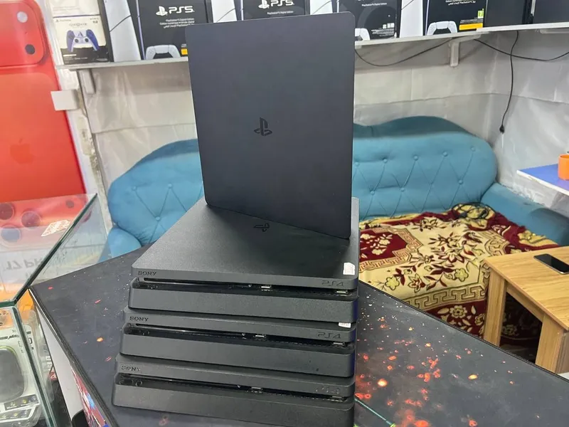 Playstation 4 slim — фото 1