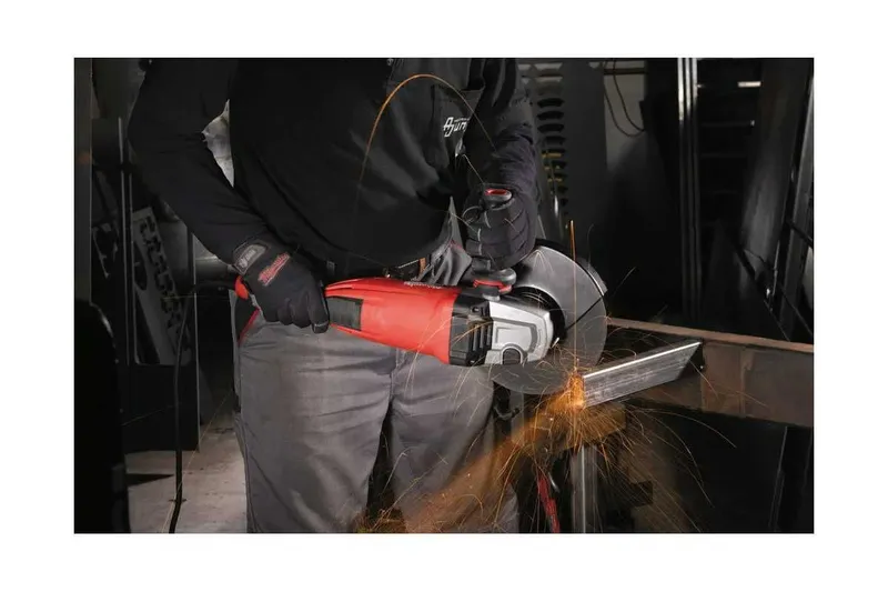 Углошлифовальная машина Milwaukee AGVK 24-230 EK DMS 4 Углошлифовальная машина Milwaukee AGVK 24-230 EK DMS 4