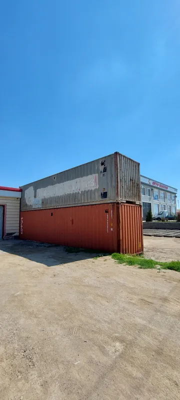 В городе Карши продаются 2 контейнера. ЦЕНА 1500$ 2 В городе Карши продаются 2 контейнера. ЦЕНА 1500$ 2