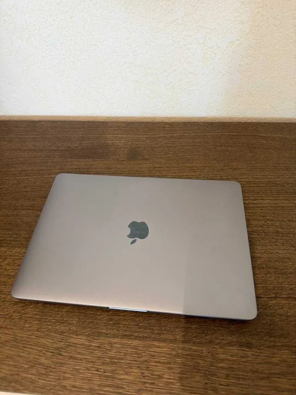 MacBook Pro 13 (A1989 | i5 | 8GB | 256GB SSD | Touch Bar ) — фото 1