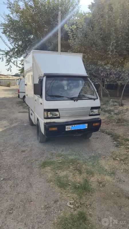 Srochno sotiladi 1 Srochno sotiladi 1
