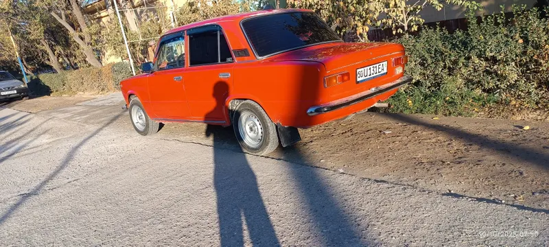 Vaz 21011 sotiladi