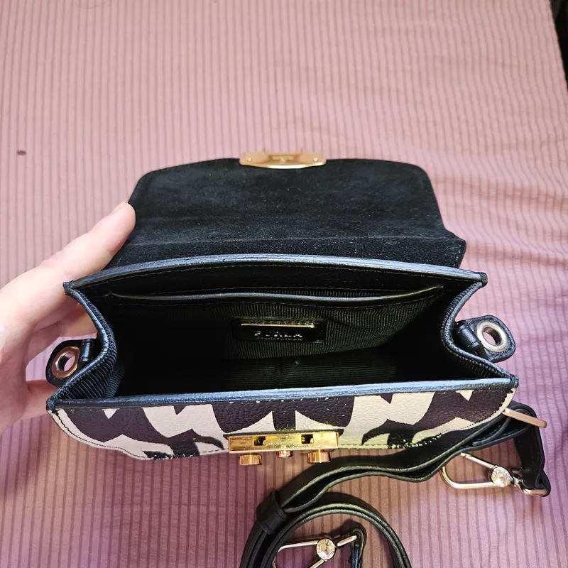 сумка "Furla Metropolis Mini Crossbody" 5 сумка "Furla Metropolis Mini Crossbody" 5