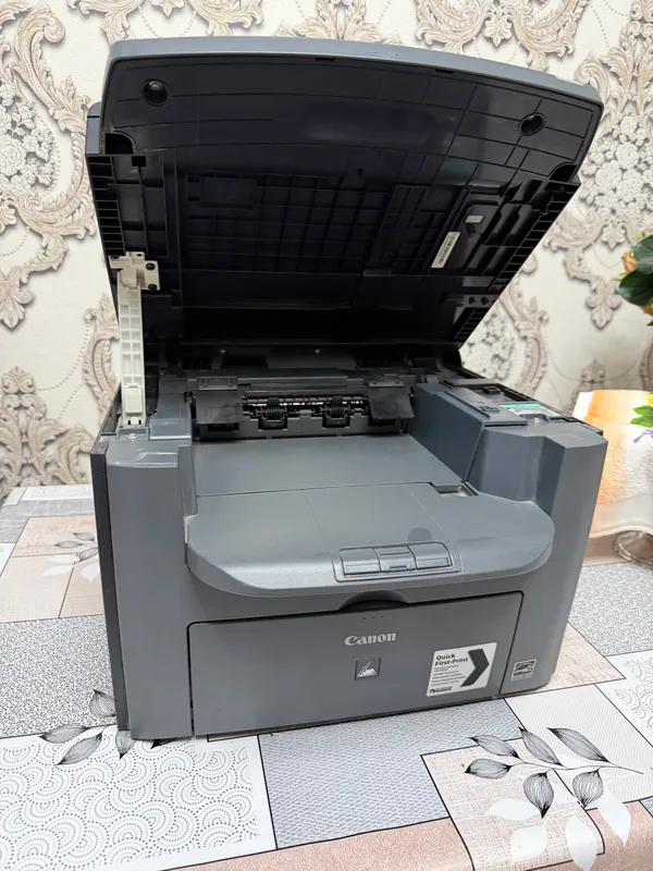 Продаётся принтер Canon MF4018 (лазерный МФУ)