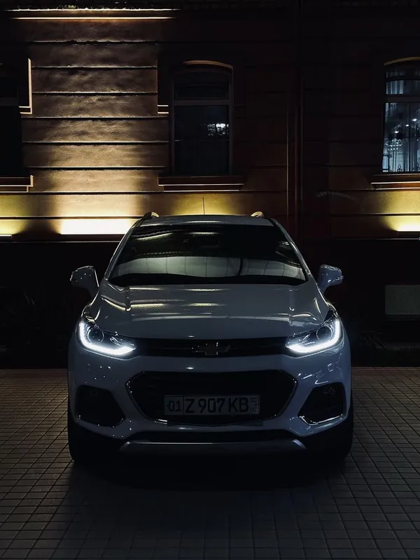 Chevrolet Tracker 1 Premier 2020 AT Срочно — фото 1
