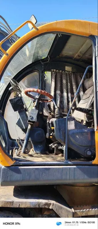 Ekskovator 132W срочно сотилади 4