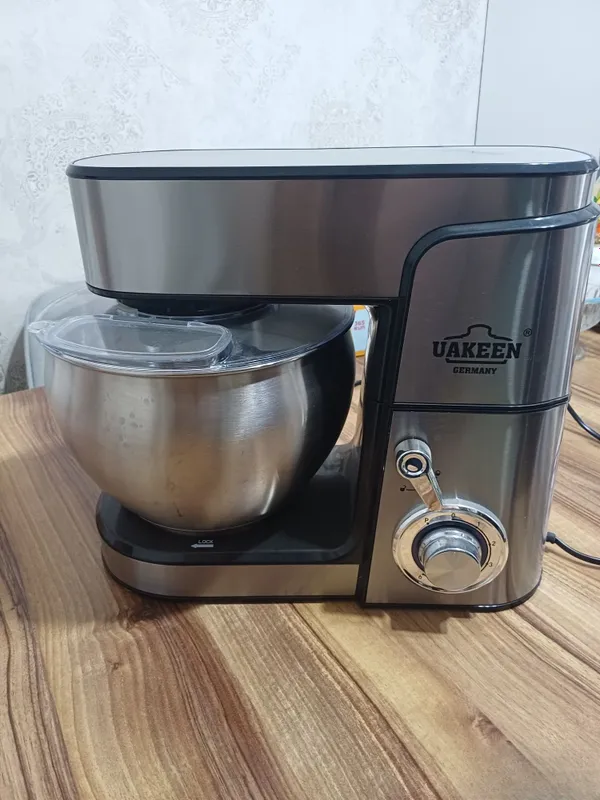 Продаются тесто мешалка + миксер 3 Продаются тесто мешалка + миксер 3