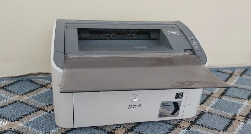 Canon 2900 printeri sotiladi holati yaxshi