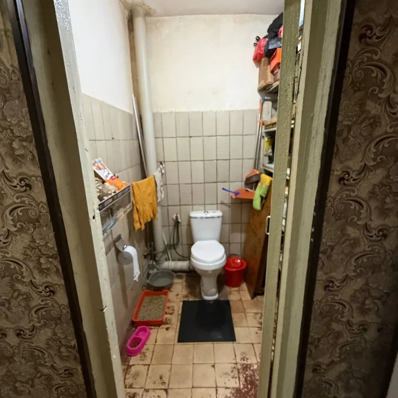 Shoshilinch 2 xonali kvartira sotiladi 8