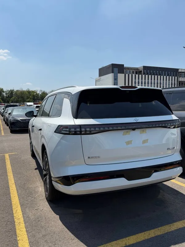 Dongfeng ep008 restyling 2026/2026 2 Dongfeng ep008 restyling 2026/2026 2