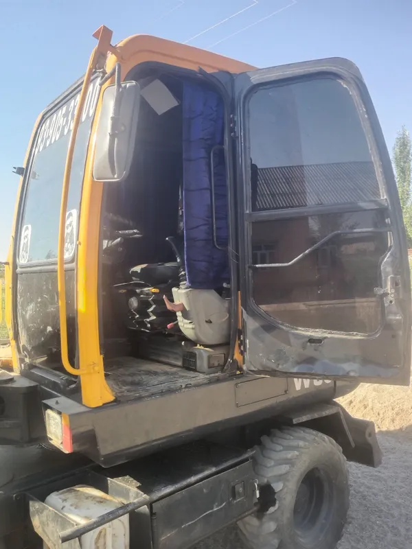 Ekskavator maxsus texnika 4 Ekskavator maxsus texnika 4