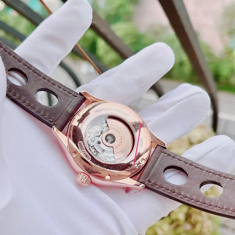Швейцарские часы FREDERIQUE CONSTANT Vintage Rally Healey GMT — фото 3