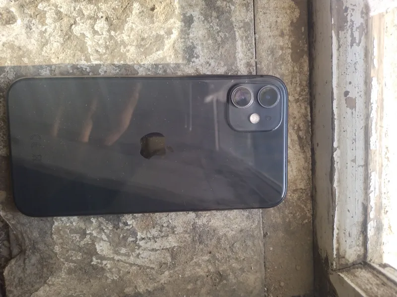 iPhone 11 128 ГБ, чёрный цвет, 74%, Face ID ✓ IMEI ✓ 2 iPhone 11 128 ГБ, чёрный цвет, 74%, Face ID ✓ IMEI ✓ 2